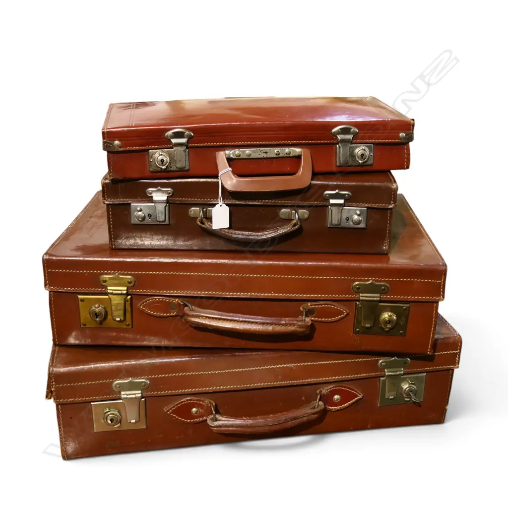 4 VINTAGE SUITCASES W.610mm Image 1++