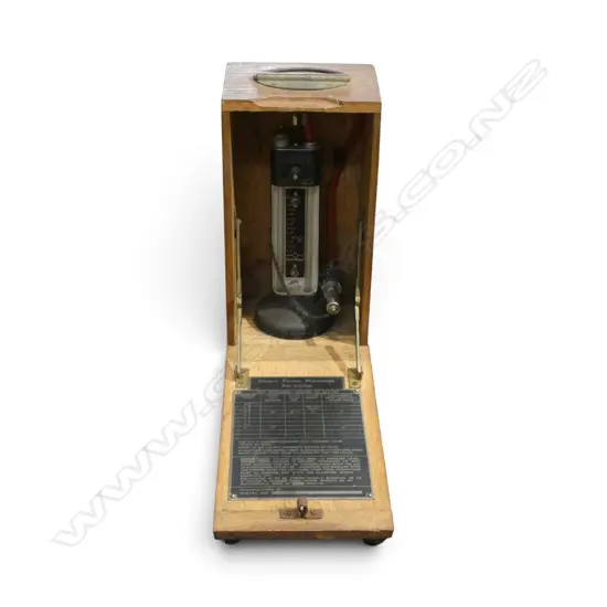 RAF 'DINGHY TESTING MANOMETER' CASED H.260mm