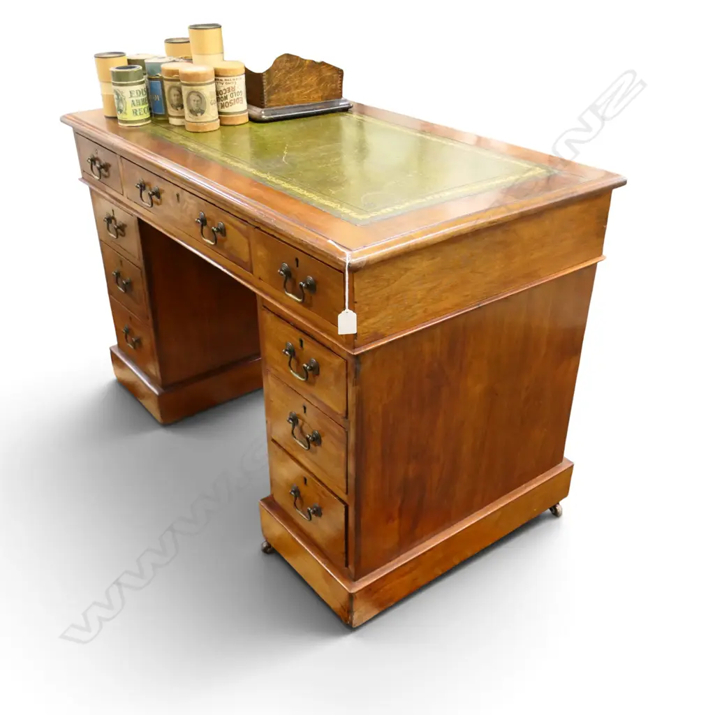 DESK w. GREEN LEATHER INLAID TOP 1070x585x730mm Image 1++