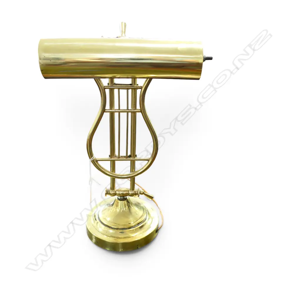 BANKERS LAMP Image 1++