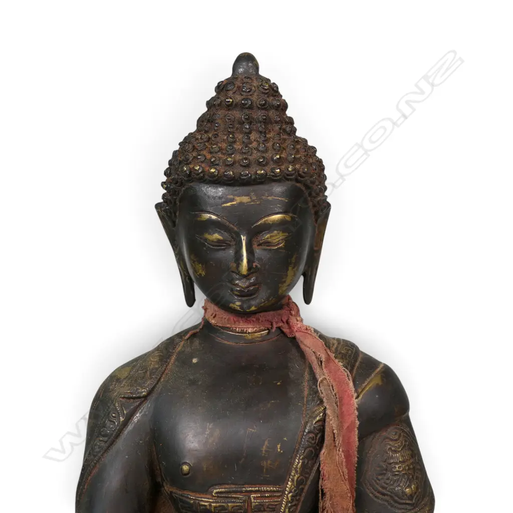 HEAVY SINO-TIBETAN STYLE BRONZED SHAKYAMUNI MEDITATIVE BUDDHA HOLDING A PATRA(BEGGING BOWL), REDDISH PATINA, 260 X 370MM Image 1++