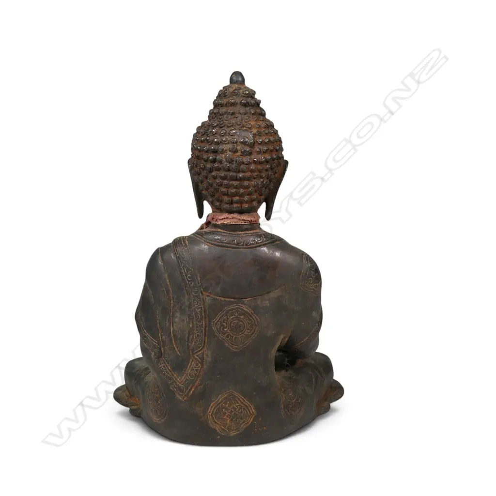 HEAVY SINO-TIBETAN STYLE BRONZED SHAKYAMUNI MEDITATIVE BUDDHA HOLDING A PATRA(BEGGING BOWL), REDDISH PATINA, 260 X 370MM Image 1++