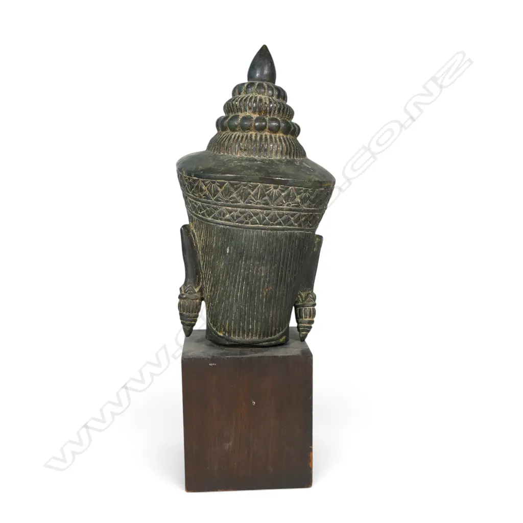 KHMER STYLE MONTED BRONZE MEDITATIVE BUDDHA HEAD WITH VERDIGRIS FINISH, AGED PATINA, H.444MM Image 1++