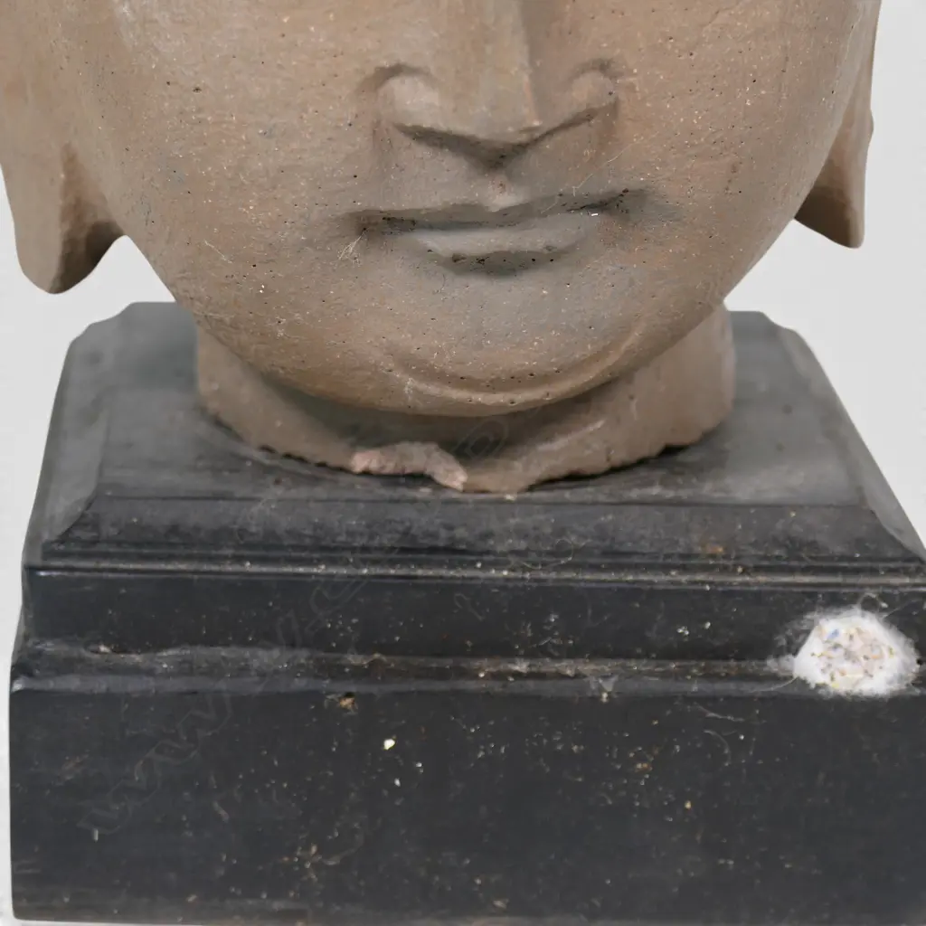 MONTED STYLIZED HAND CARVED PINK CEMENT BUDDHA HEAD, CHIP IN FRONT. H.160MM Image 1++