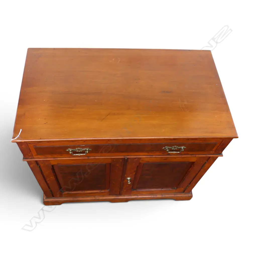 ANTIQUE CABINET 830x470x730mm Image 1++