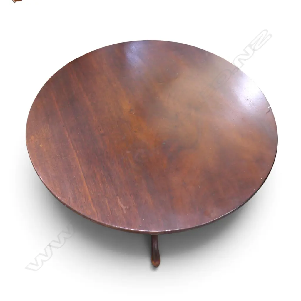 GEORGIAN OAK TRIPOD TILT TOPPED TABLE H730 DIA 850MM Image 1++
