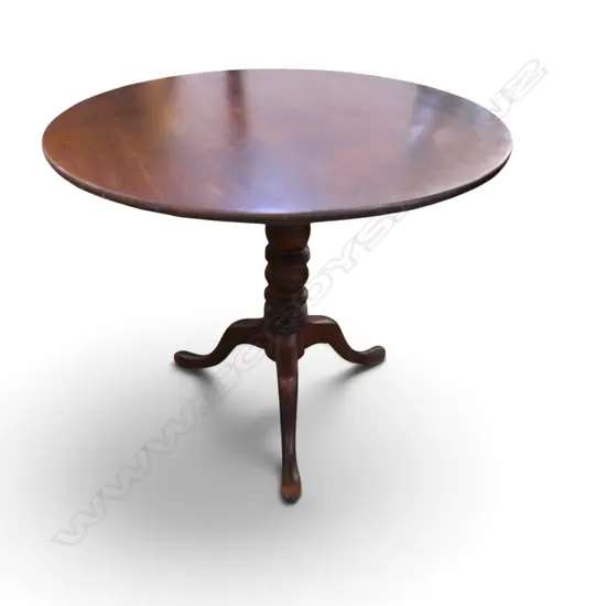 GEORGIAN OAK TRIPOD TILT TOPPED TABLE H730 DIA 850MM