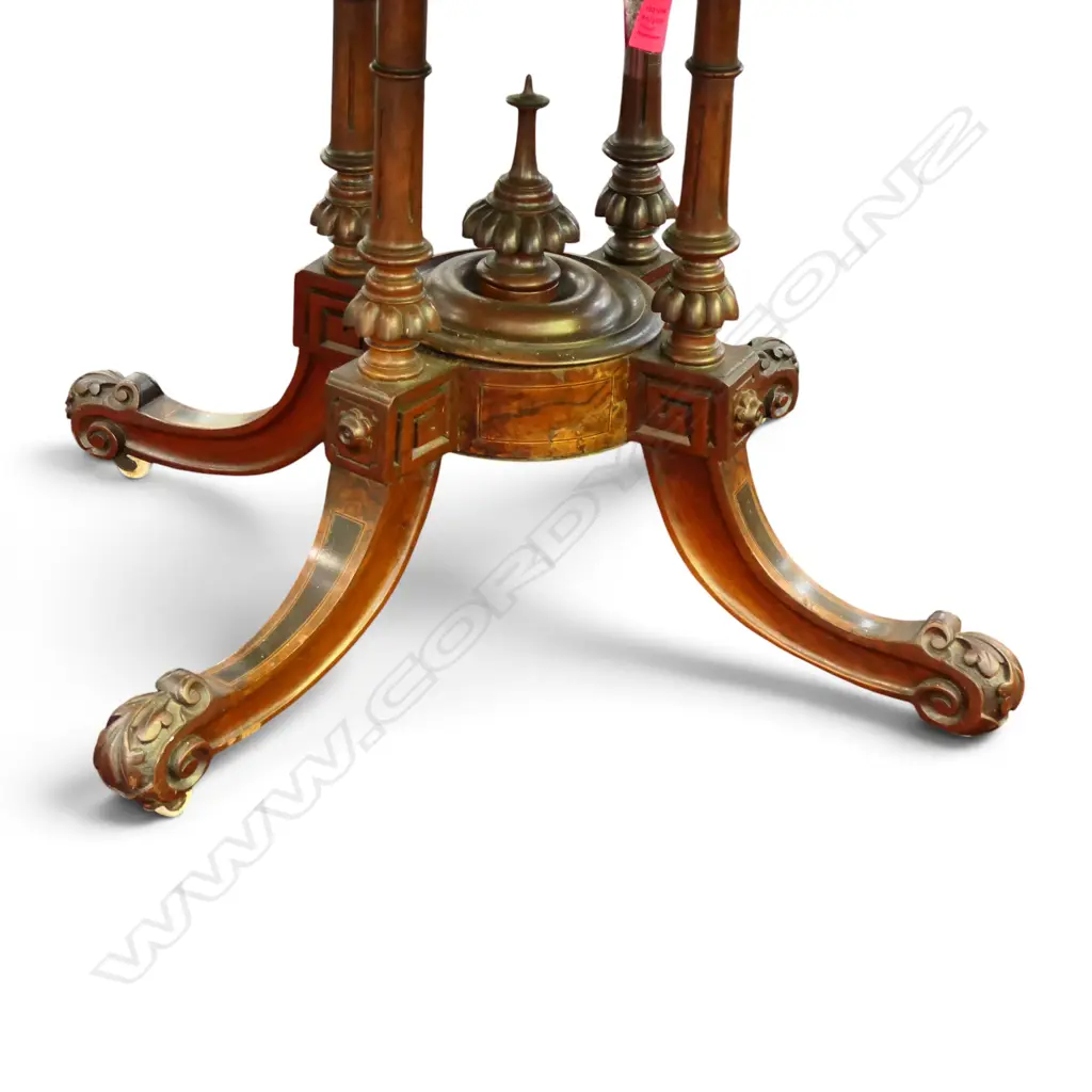 VICTORIAN OCCASIONAL TABLE 1350x1020x720mm Image 1++