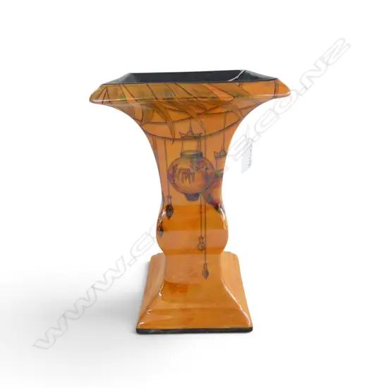 CROWN DUCAL GU FORM VASE H.240mm