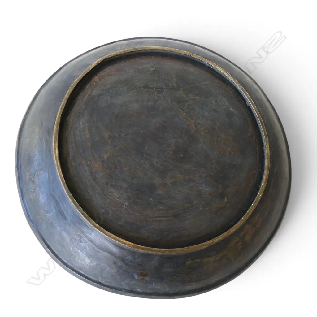 ANTIQUE CHINESE BRONZE CHARGER WITH DRAGON DESIGN IN RELIEF, COPPER HIGHLIGHTS, DIA.380MM Image 1++