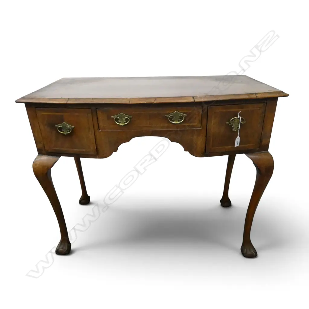 LATE 19C GEORGIAN STYLE 3 DRAWER WALNUT SIDE TABLE W920mm X H 730mm requires some attention Image 1++