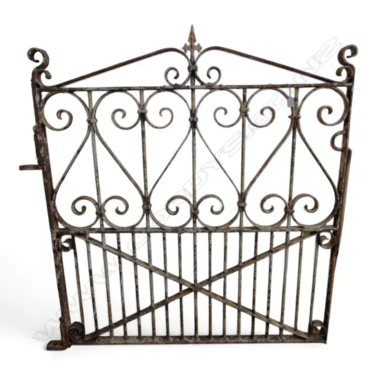 LG HEAVY DISTRESSED METAL GATE 1300x1380mm