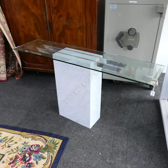 MODERN CONSOLE TABLE, MARBLE BASE, GLASS TOP (CHIP) 1350x350x710mm