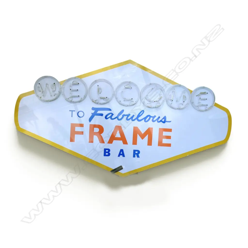 LG LAS VEGAS STYLE NEON SIGN 'WELCOME TO FABULOUS FRAME BAR' 2800x180x1520mm Image 1++