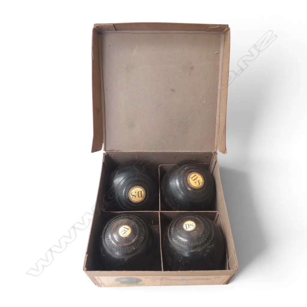 HENSELITE UNI-DISC BOWLS SET  Image 1++
