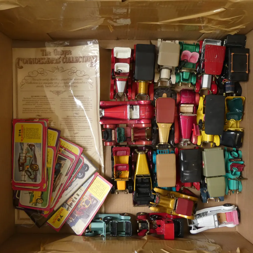 21 LESNEY MATCHBOX 'MODELS OF YESTERYEAR' DIECAST CARS, & 1 RIO CAR Image 1++