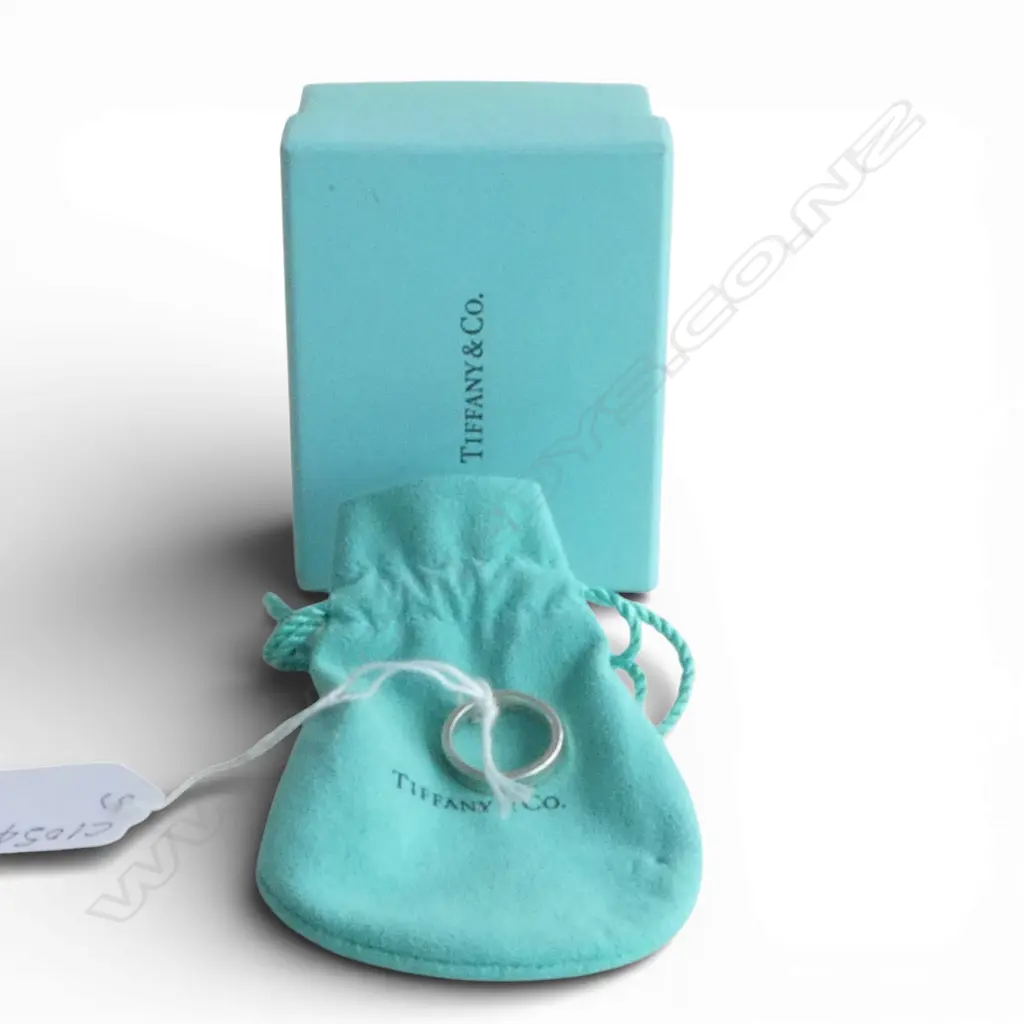 SILVER TIFFANY & CO RING w box, 3.8gm, small size K Image 1++