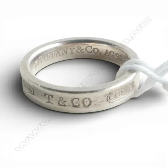 SILVER TIFFANY & CO RING w box, 3.8gm, small size K