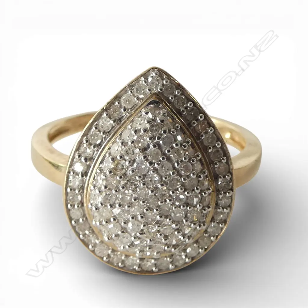9ct GOLD & DIAMOND CLUSTER RING ovoid form top 2.6gms SIZE N1/2 Image 1++