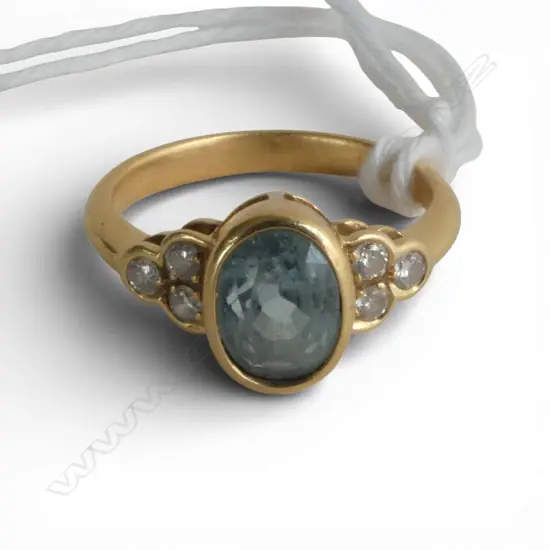 18ct YELLOW GOLD AQUAMARINE & DIAMOND RING 4.5gms SIZE M