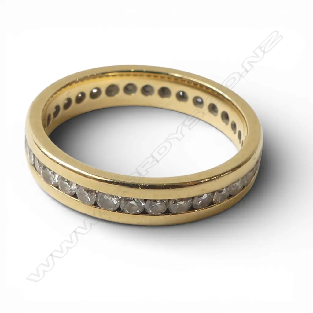 18CT DIAMOND  FULL CIRCLE RING 2.4gms SIZE  H Image 1++