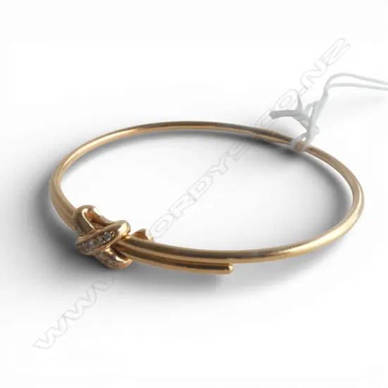 CHAUMET LIENS (French) DESIGNER 18ct GOLD & 10 DIAMOND hinged BANGLE 12.83gms w original box & 2011 valuation