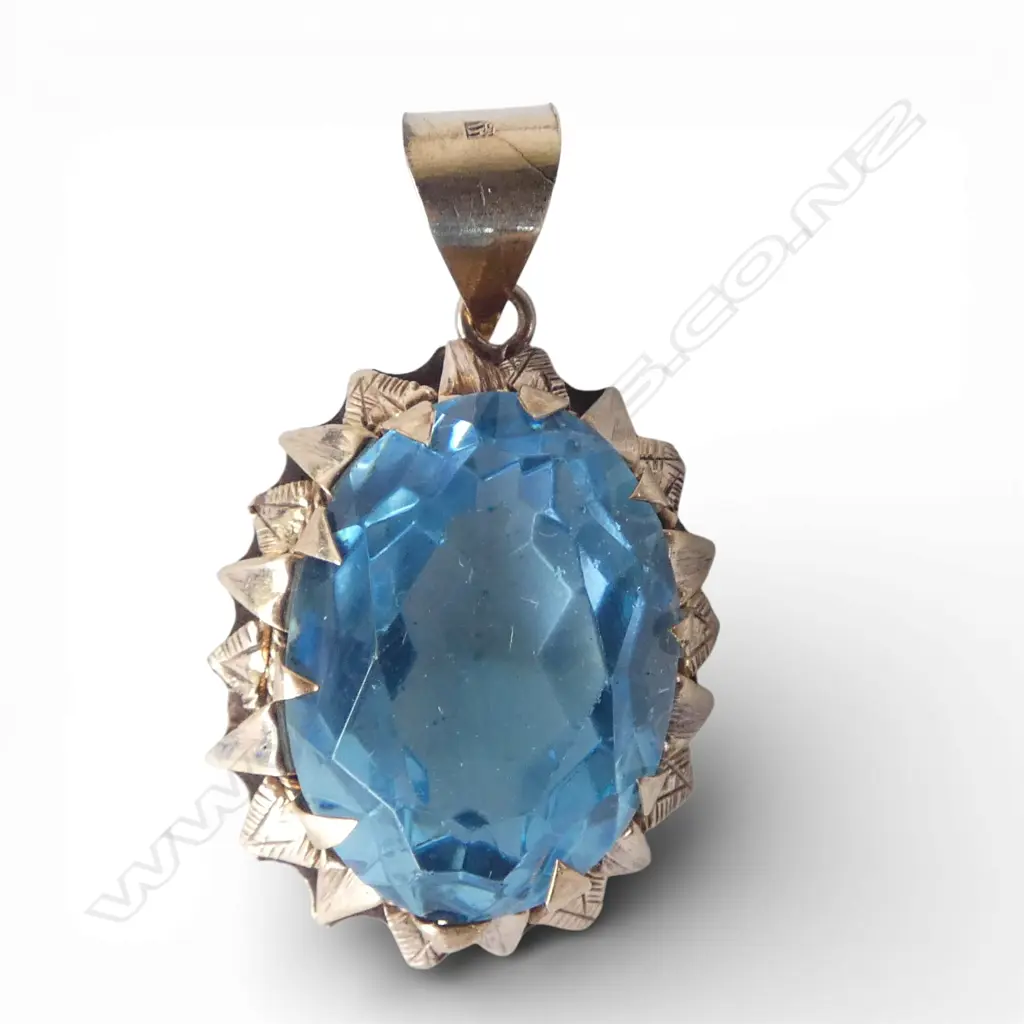 9ct & PALE BLUE PASTE PENDANT, 7.84 total weight Image 1++