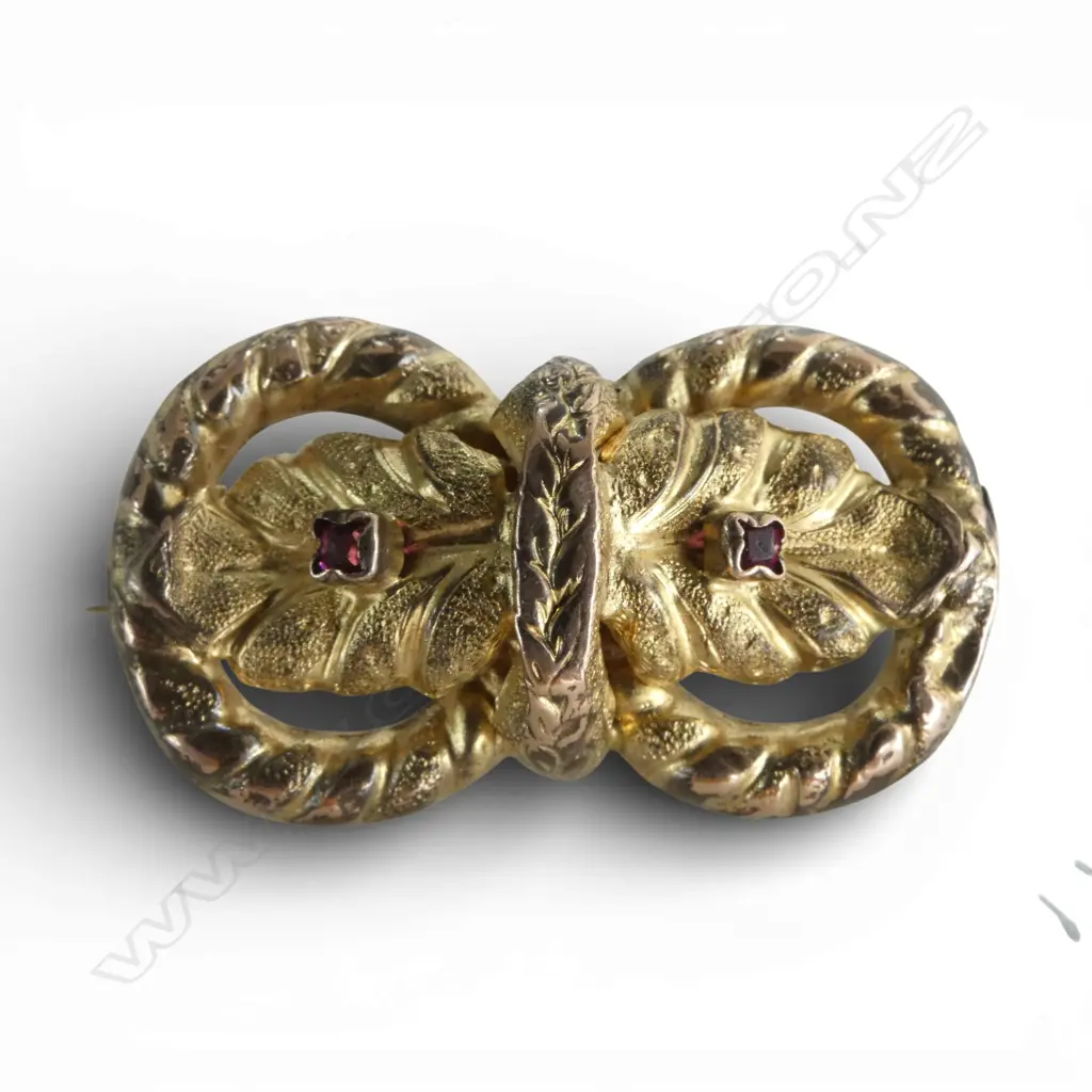 ROLLED GOLD VICTORIAN KNOT BROOCH w RED GEMS Image 1++