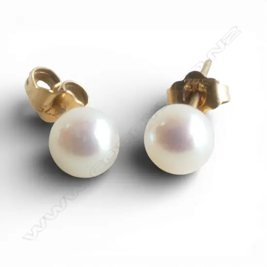 PR 9ct PEARL STUDS