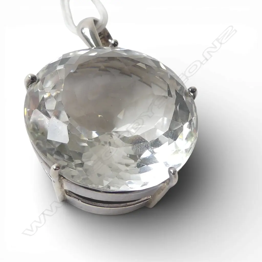 LRG SILVER & CRYSTAL PENDANT, Dia.30mm Image 1++