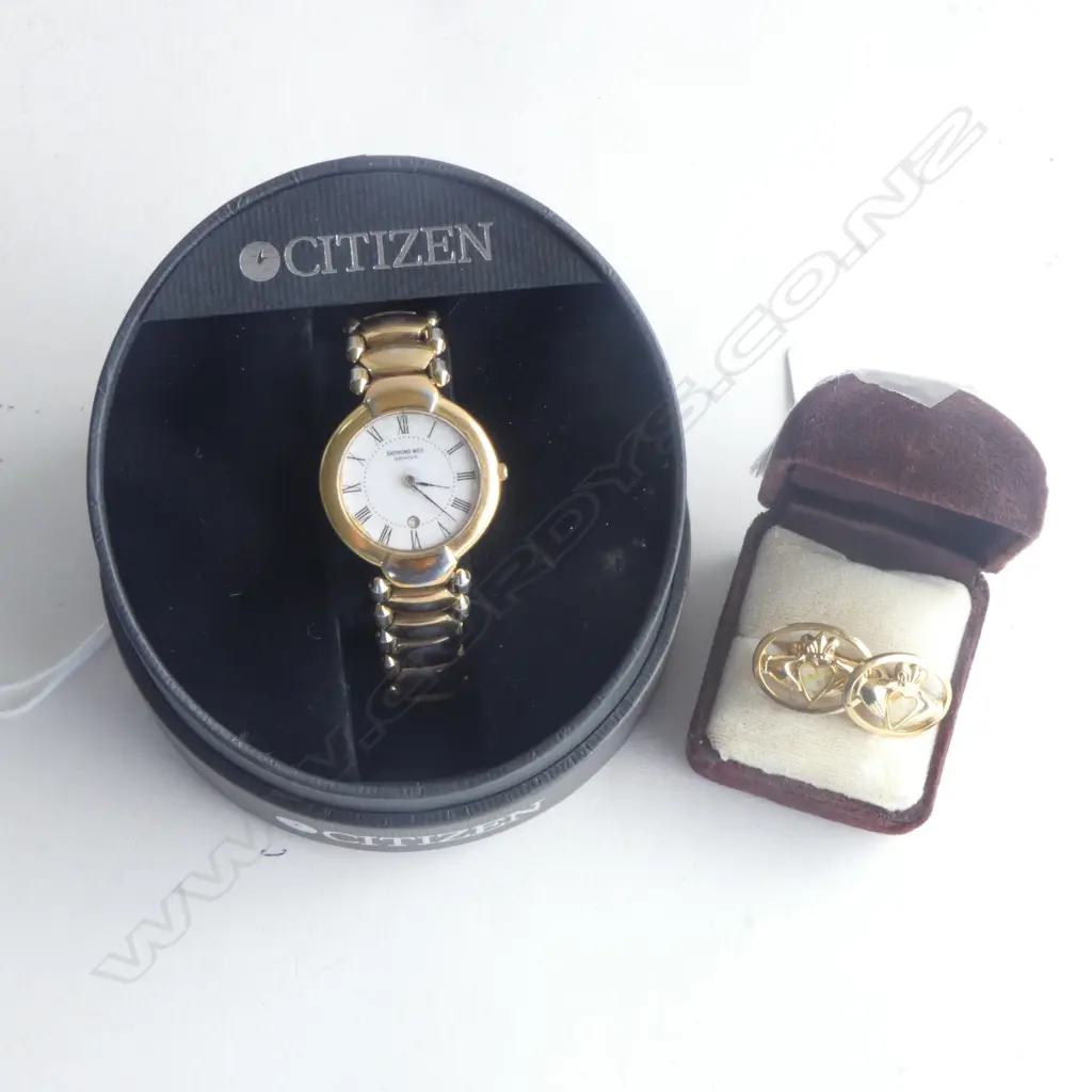 18ct GP RAYMOND WEIL LADIES WRISTWATCH, PR CASED CUFFLINKS WITH CLADDAGH MOTIF Image 1++