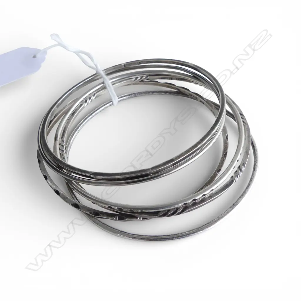 6 STG SILVER BANGLES, 35gms small size (62mm across) Image 1++
