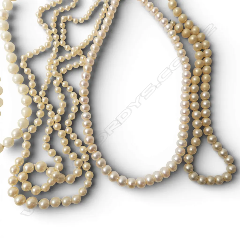 2 CULTURED PEARL NECKLACES; 1 FRESHWATER BUTTON PEARL NECKLACE & QUALITY DOUBLE STRAND OF SHELL BASED CREAM PEARLS Image 1++