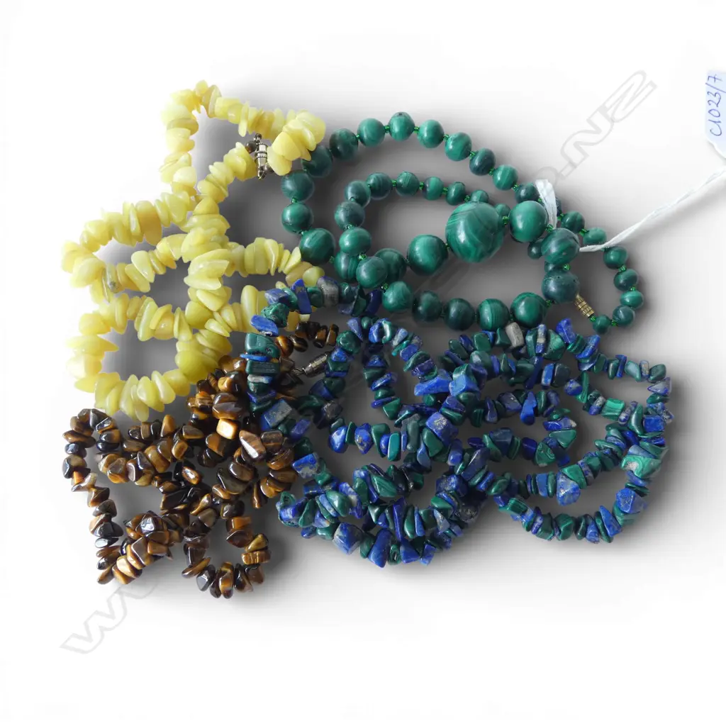 4 NECKLACES Image 1++