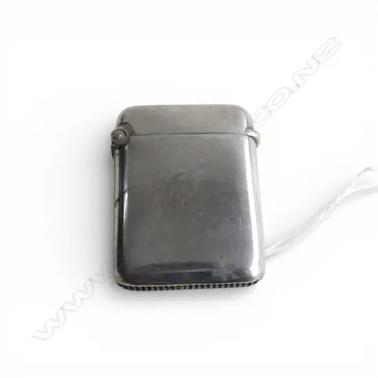 VICTORIAN PLAIN SILVER Birmingham 1896 silver engraved vesta 28gms