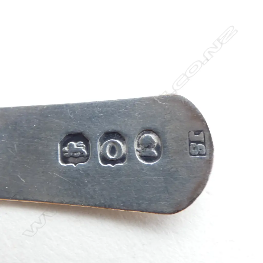 A GEORGIAN  STG TEA CADDY SPOON,  7gms Image 1++