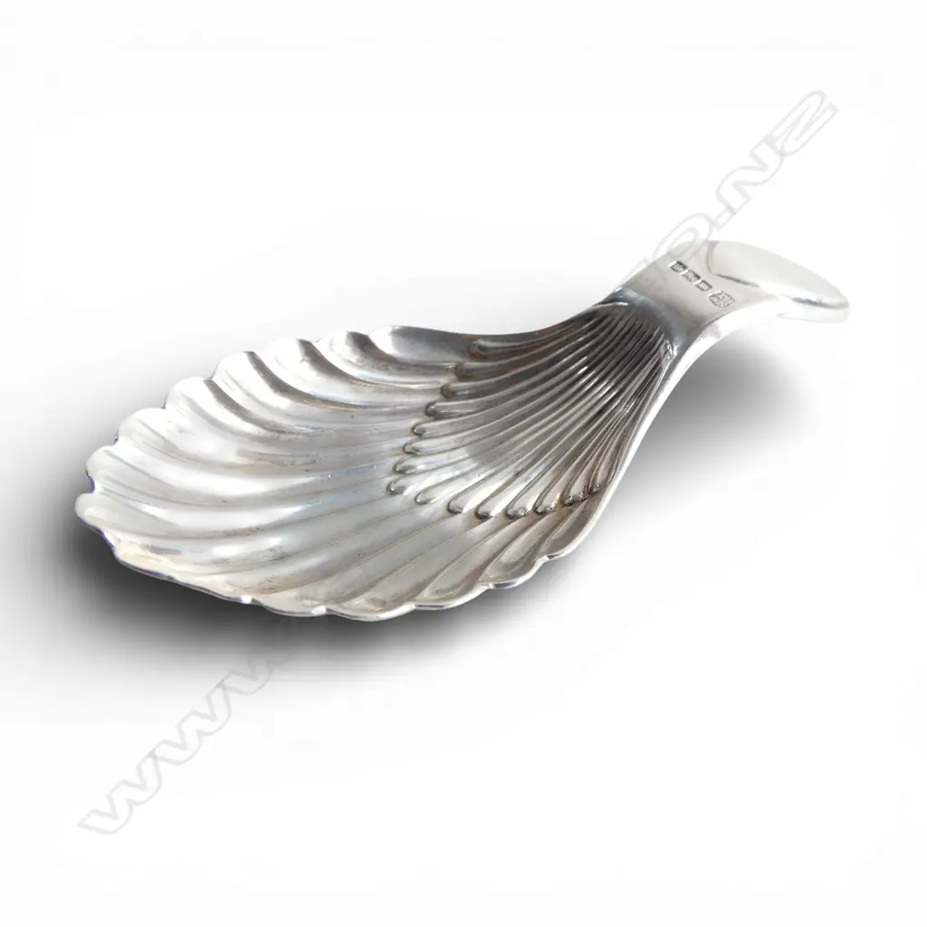 AN ENGLISH STG TEA CADDY SPOON BY THOMAS BRADLEY & SONS, SHEFFIELD 1904 13gms Image 1++