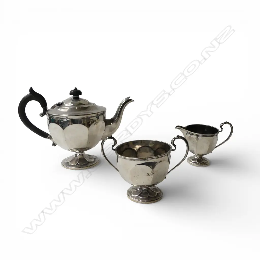 3 PCE STG SILVER TEASET, SHEFFIELD 1917 788gms; SUGAR BOWL NEEDS STRAIGHTENING Image 1++
