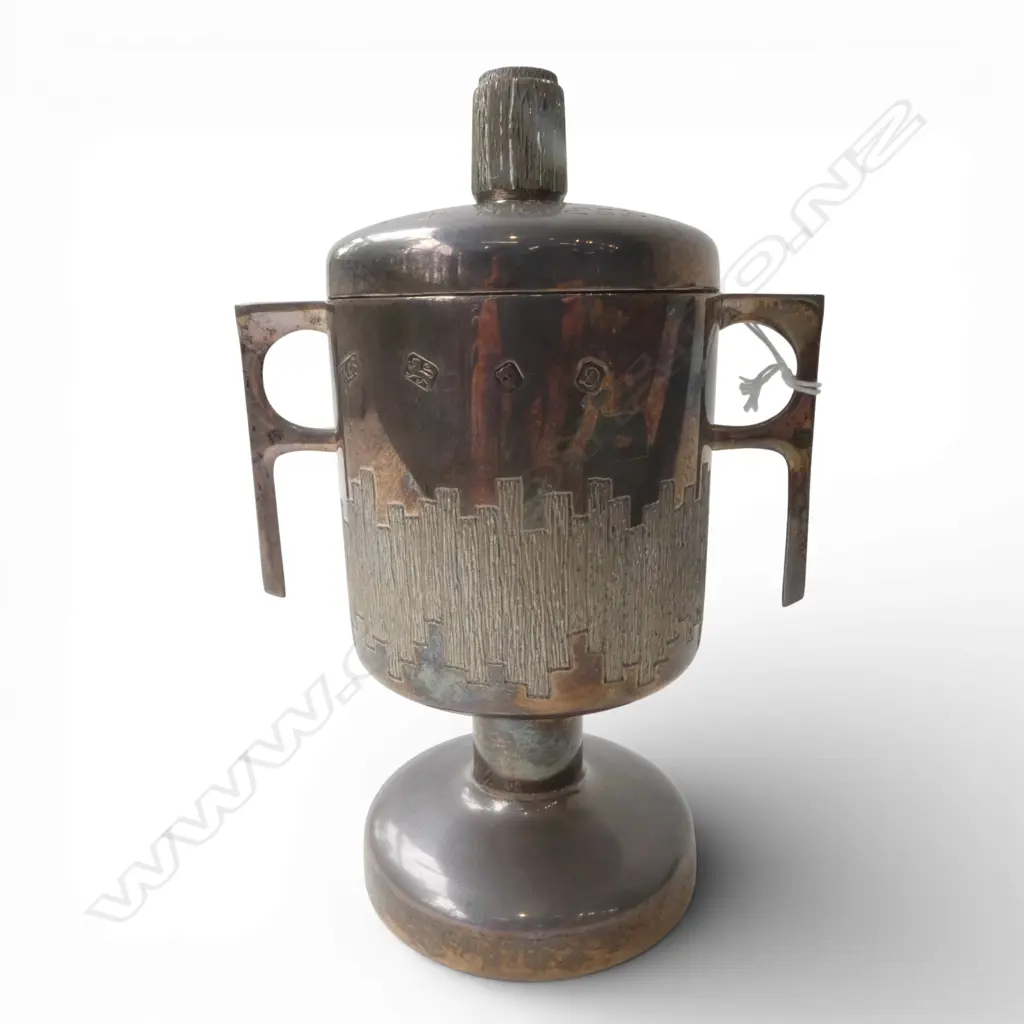 STG SILVER 'KING EDWARD THE MARTYR LOVING CUP' TOYE, KENNING & SPENCER, LONDON 1978 H.170mm 300gms Image 1++