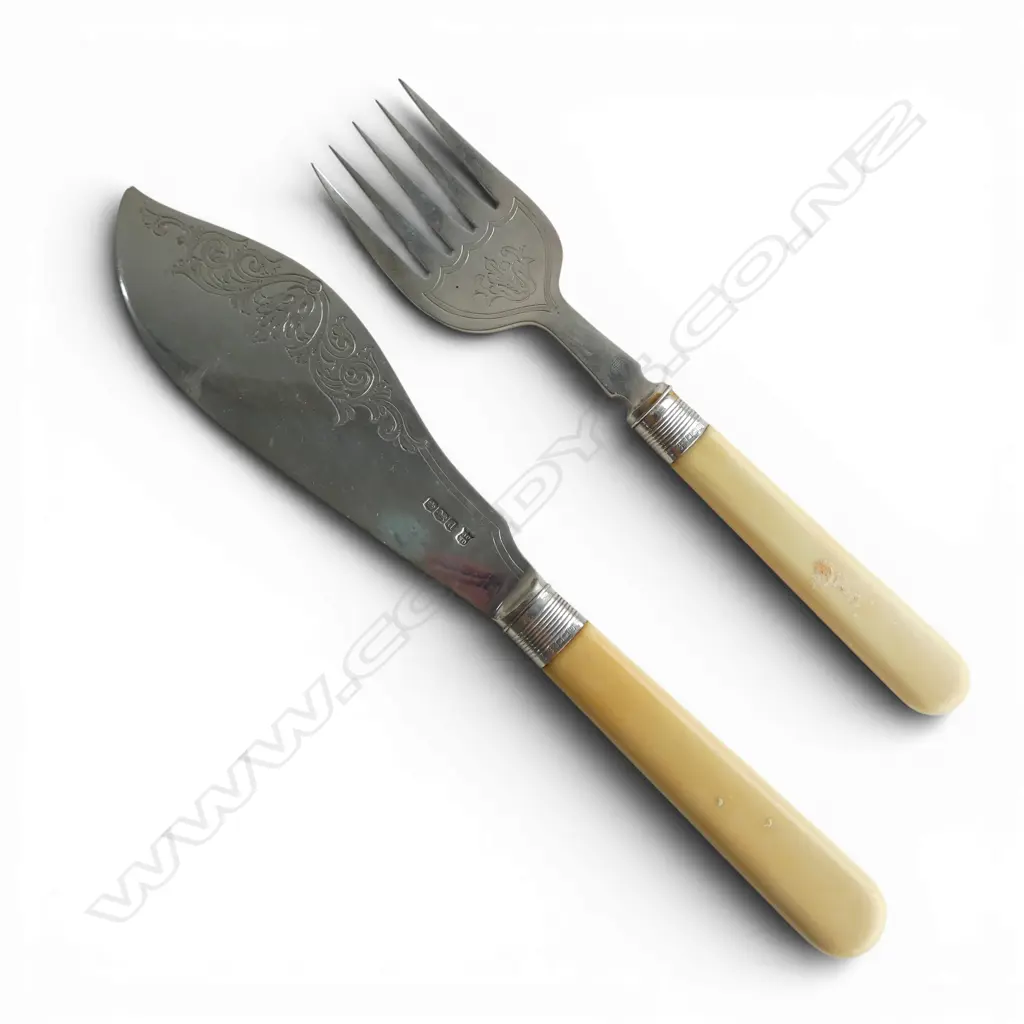 **RTV** STG SILVER & IVORY FISH SERVERS, SHEFFIELD 1921 Image 1++