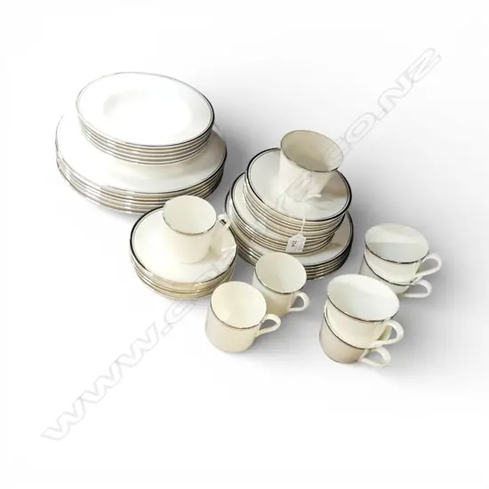 ROYAL DOULTON 'PLATINUM CONCORD' PART DINNER SERVICE