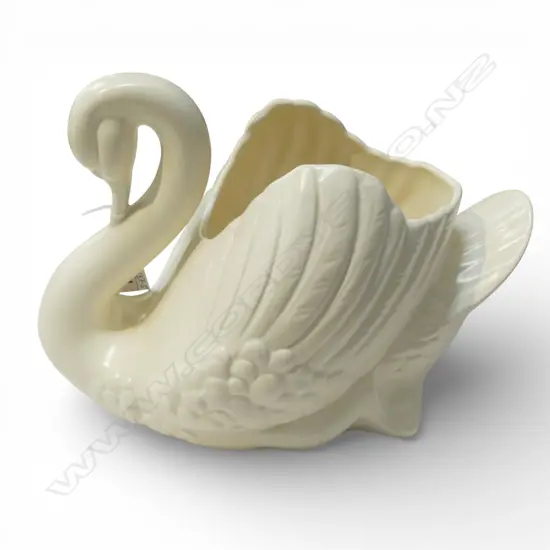 CROWN LYNN SWAN No.170 H.220mm