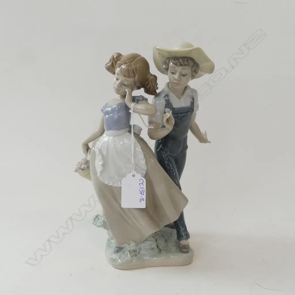 LLADRO FIGURE H.230mm Image 1++