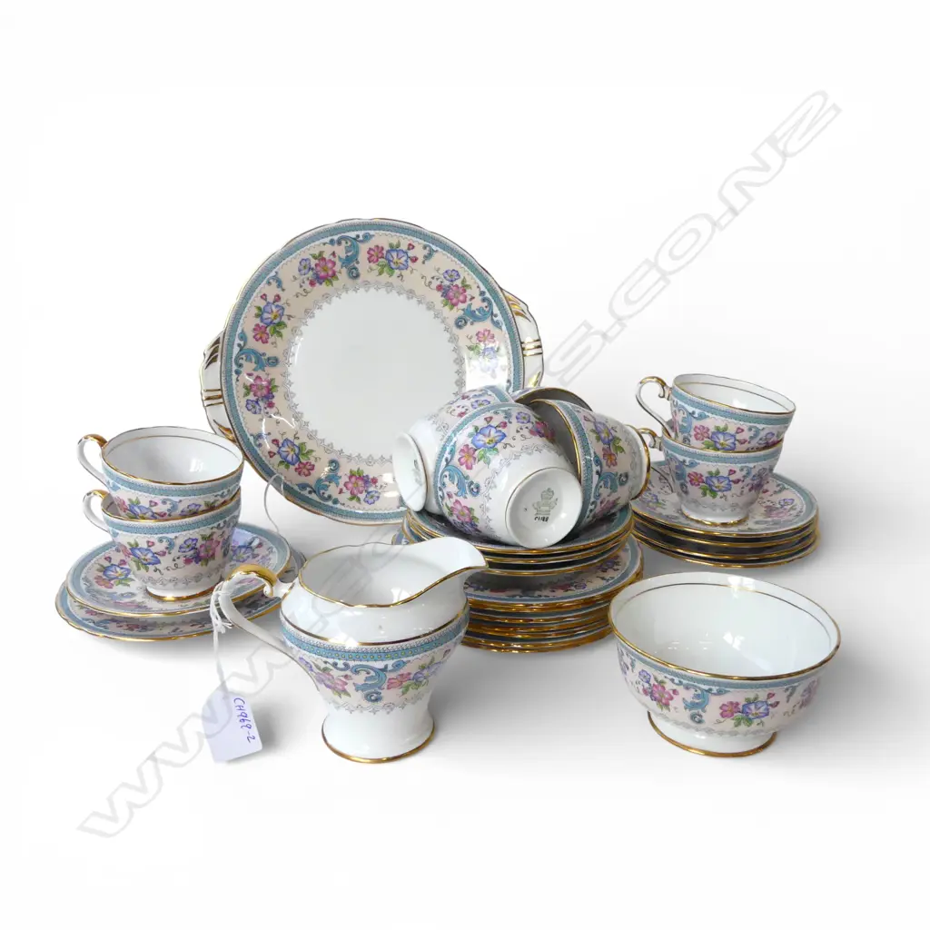 ROYAL AYNSLEY FLORAL PATTERN PART TEA SERVICE Image 1++