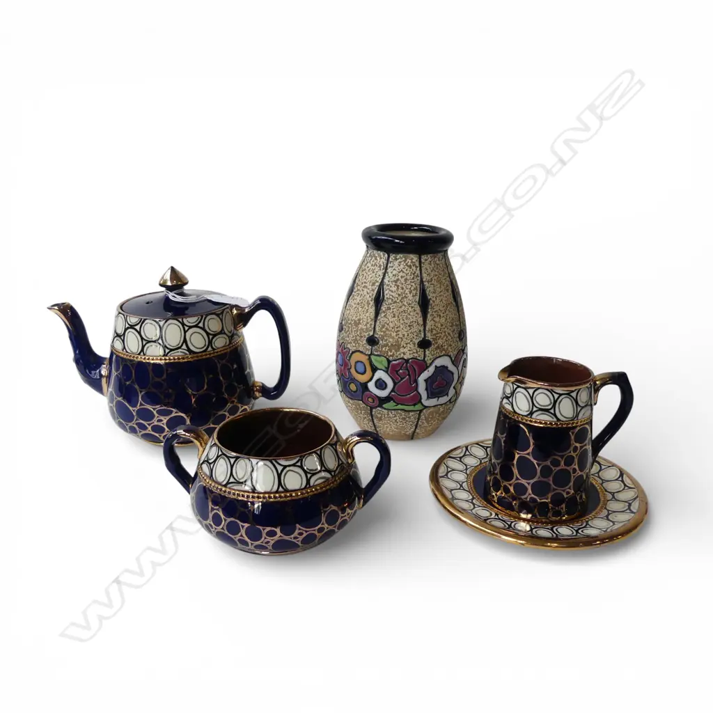 4 PCE BURSLEM TEA SET + AMPHORA VASE H.170mm Image 1++