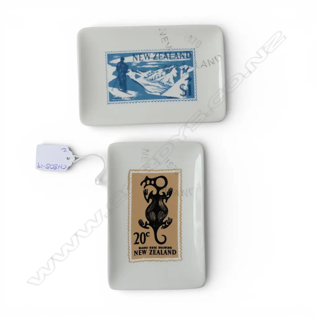 2 CROWN LYNN 'STAMP' DISHES L.135mm Image 1++