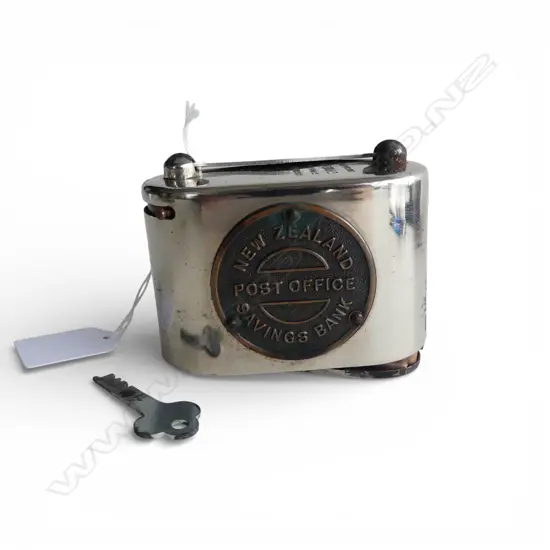 VINTAGE NEW ZEALAND POST OFFICE SAVINGS BANK METAL MONEY BOX coin slot, key, in box