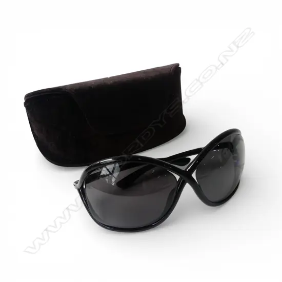 PR TOM FORD SUNGLASSES, CASED