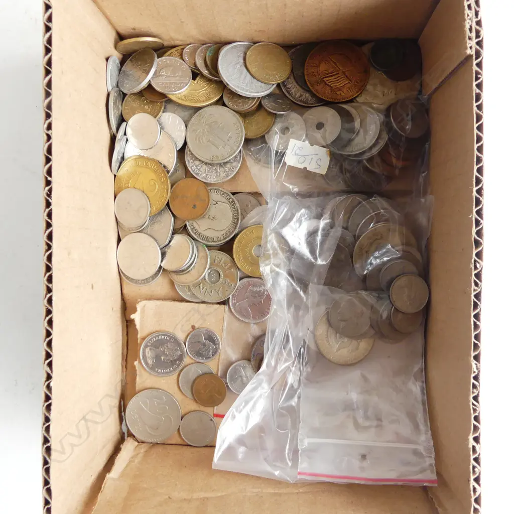 COLLECTION ASST. WORLD COINS Image 1++