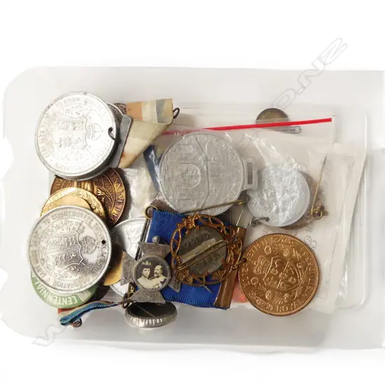 COLLECTION OF EARLY 20thC ROYAL & N.Z. COM. WARE etc